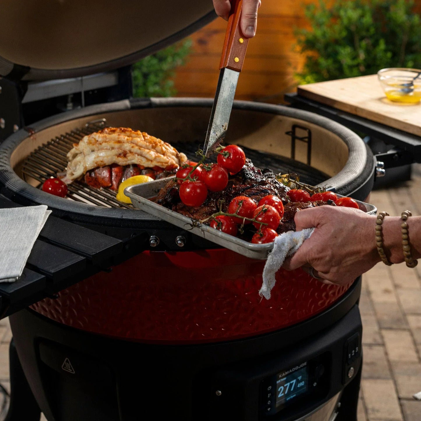 Big Joe® Konnected Joe™ Grill with Soapstone and Cover Bundle